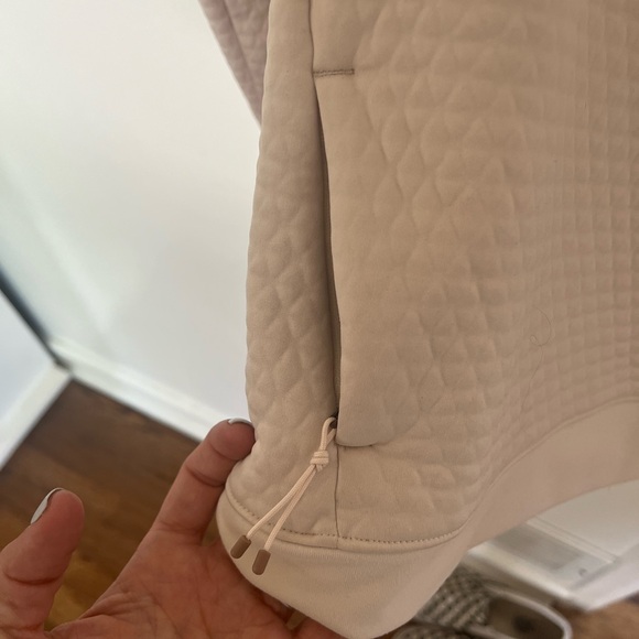 REI - women’s pull over- like new - Picture 4 of 5